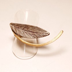 Δαχτυλίδι Elegant φύλλο με γραμμική προέκταση, χρυσόμαυρο (Ε398)
